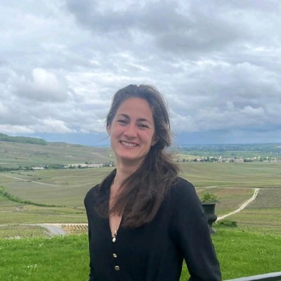 Dr. Eline Kho